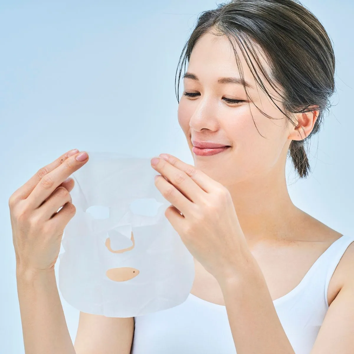 De-Pigmentation Face Masks and Sheet Masks