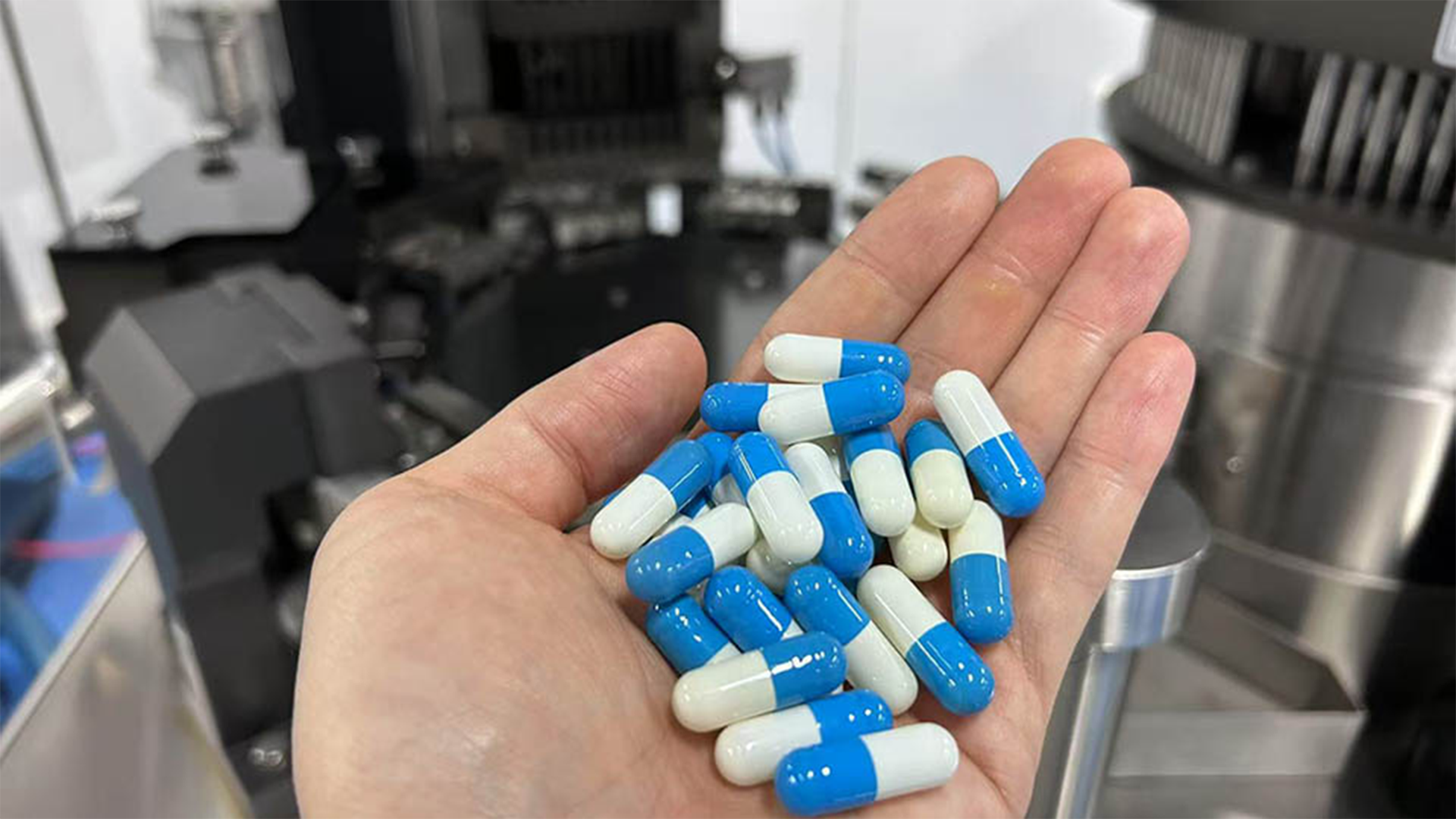 Hard gelatin capsules